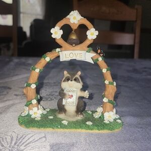 Charming Tails The Altar Of Love Figurine